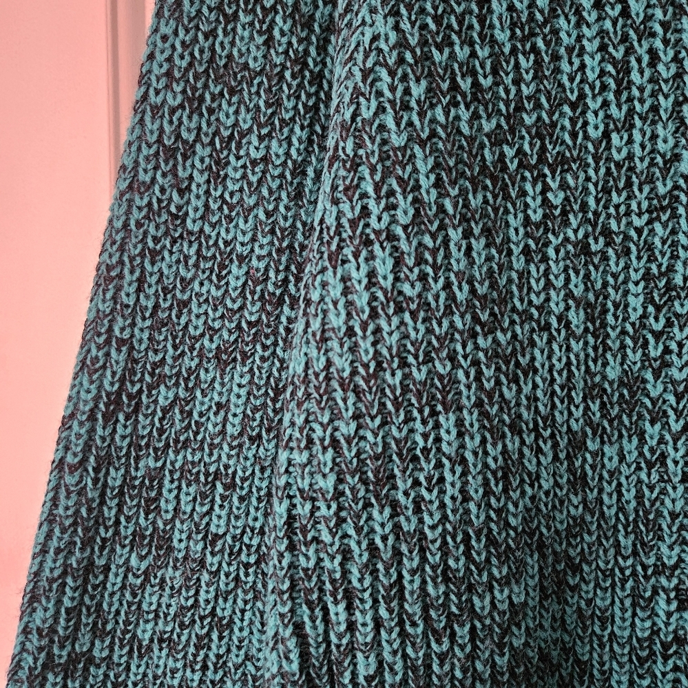 Vintage Sweater Black and Teal - Picture 2 of 6